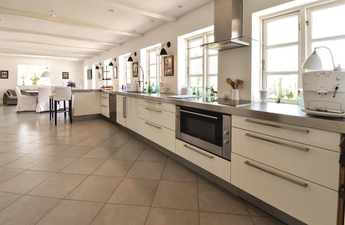 Ryslinge House | Amazing home in ørbæk