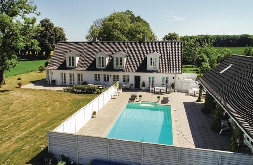 Ryslinge House | Amazing home in ørbæk