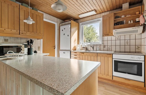 Oster Somarken House | Amazing home in Aakirkeby with kitchen