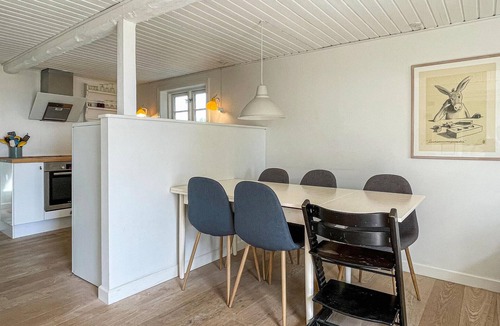 Akirkeby House | Amazing home in Aakirkeby with WiFi