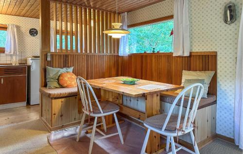 Boderne House | Amazing Home In Aakirkeby With Wifi