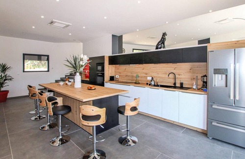 Alissas House | Amazing home in Alissas