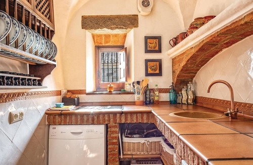 Anora House | Amazing home in Añora with WiFi