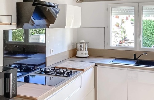Aramon House | Amazing home in Aramon with swimming pool