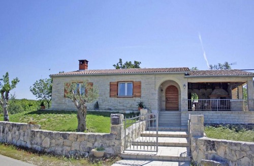 Benkovac House | Amazing home in Benkovac with sauna
