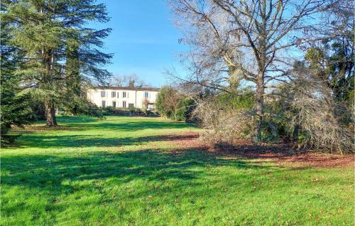 Bieujac House | Amazing Home In Bieujac