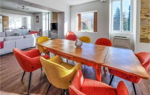 Bieujac House | Amazing Home In Bieujac