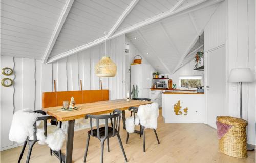 Bjert House | Amazing Home In Bjert
