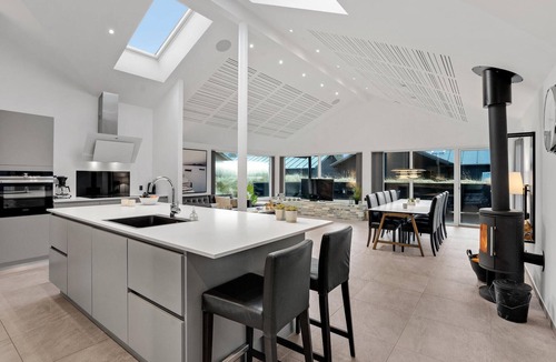 Blavand House | Amazing home in Blåvand with kitchen