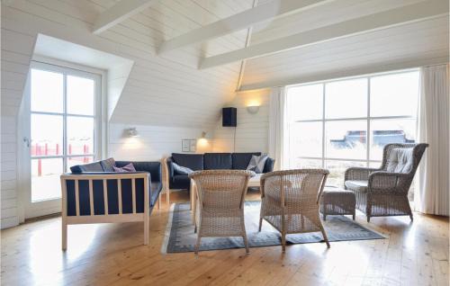 Blavand Strand House | Amazing Home In Blåvand With Wifi