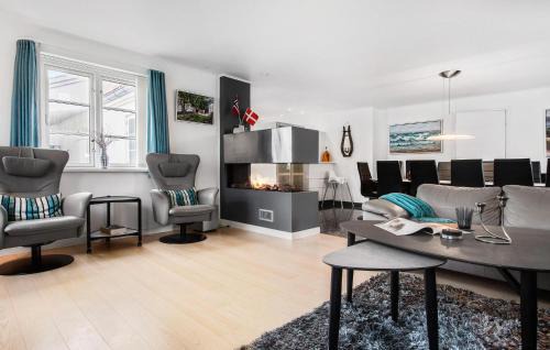 Blokhus House | Amazing Home In Blokhus With Kitchen