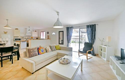 Bordezac House | Amazing Home In Bordezac
