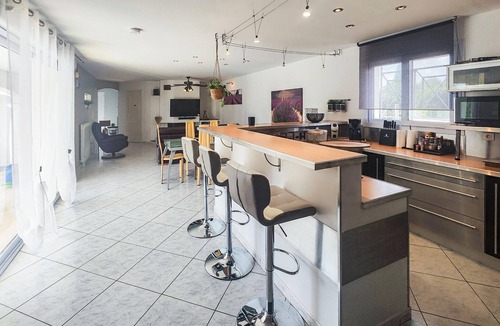 Creissan House | Amazing home in Creissan
