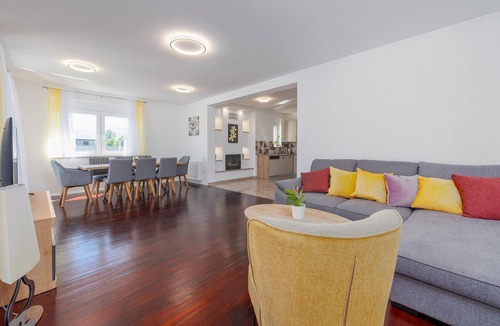 Gospic House | Amazing home in Debelo Brdo with sauna