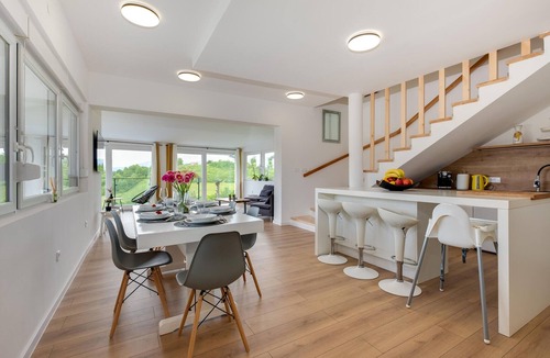 Breznik Plesivicki House | Amazing home in Donja Reka