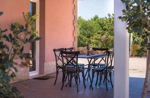 Sibenik House | Amazing home in Dubrava