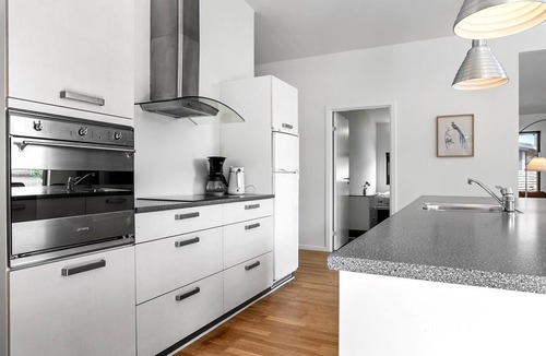 Egsmark Strand House | Amazing home in Ebeltoft with house sea view