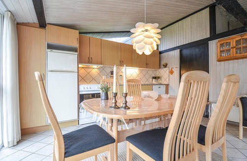 Øer Strand House | Amazing home in Ebeltoft with sauna