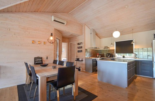 Øksenmølle House | Amazing home in Ebeltoft with sauna