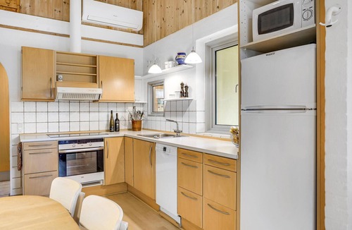Øer Strand House | Amazing home in Ebeltoft with sauna
