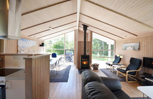 Øer Strand House | Amazing home in Ebeltoft with sauna