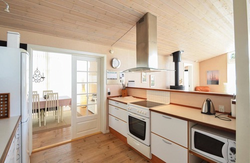 Egsmark Strand House | Amazing home in Ebeltoft with kitchen