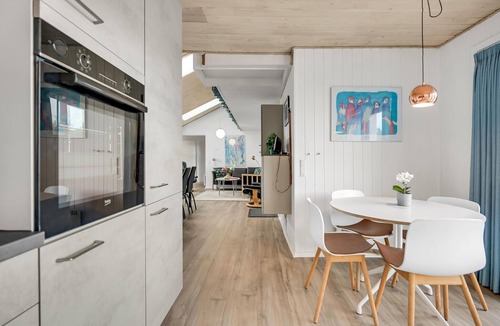 Vibæk Strand House | Amazing home in Ebeltoft with sauna
