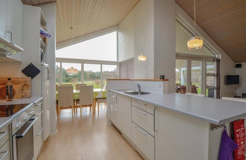 Øksenmølle House | Amazing home in Ebeltoft with sauna
