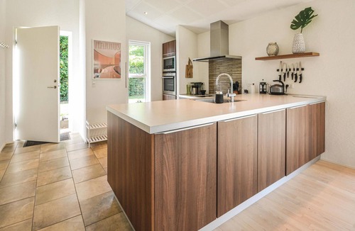Ebeltoft House | Amazing home in Ebeltoft with kitchen