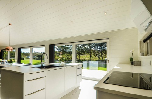 Øer Strand House | Amazing home in Ebeltoft with sauna