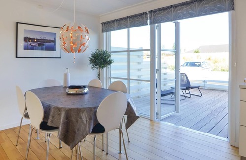 Øer Strand House | Amazing home in Ebeltoft with WiFi