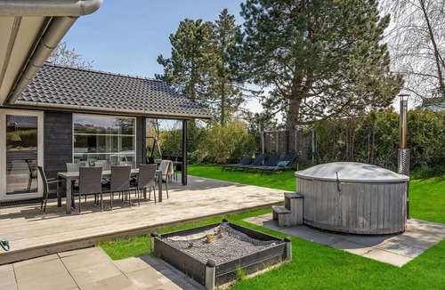 Egsmark Strand House | Amazing home in Ebeltoft with sauna