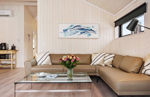 Lyngsbæk Strand House | Amazing home in Ebeltoft with kitchen