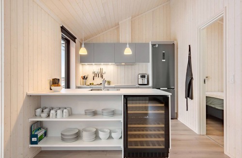 Lyngsbæk Strand House | Amazing home in Ebeltoft with kitchen