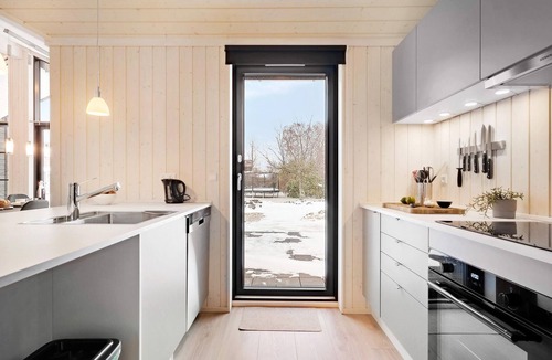 Lyngsbæk Strand House | Amazing home in Ebeltoft with kitchen