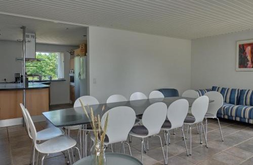Lyngsbæk Strand House | Amazing Home In Ebeltoft With 3 Bedrooms And Internet