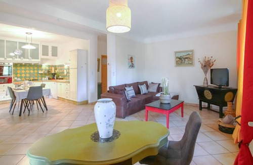 Eyguians House | Amazing home in Eyguians
