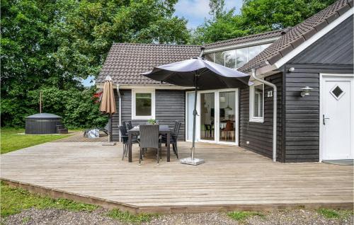 Farvang House | Amazing Home In Fårvang With Sauna