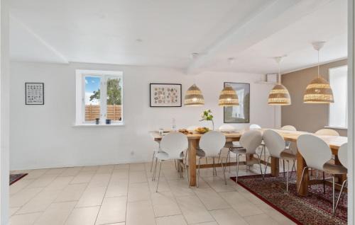 Follenslev House | Amazing Home In Føllenslev With Wifi