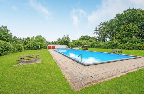 Farvang House | Amazing home in Fårvang with WiFi