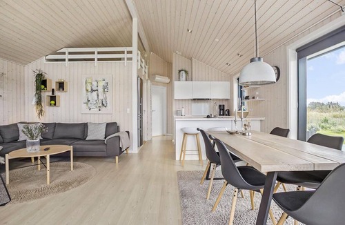 Slette Strand House | Amazing home in Fjerritslev