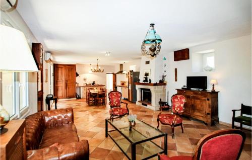 Flaviac House | Amazing Home In Flaviac