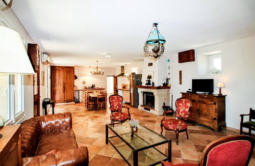 Flaviac House | Amazing home in Flaviac