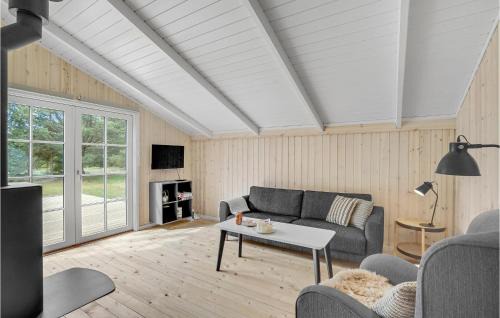 Nørklit House | Amazing Home In Frøstrup With Kitchen