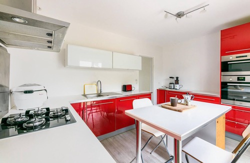 Joue-les-Tours House | Amazing home in Joué les Tours with WiFi
