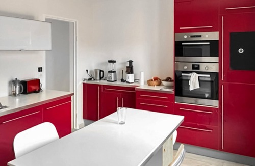 Joue-les-Tours House | Amazing home in Joué les Tours with WiFi