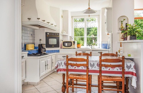 Evran House | Amazing Home In Evran With Kitchen