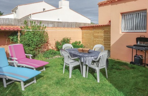 Olonne-sur-Mer House | Amazing home in Olonne sur Mer with WiFi