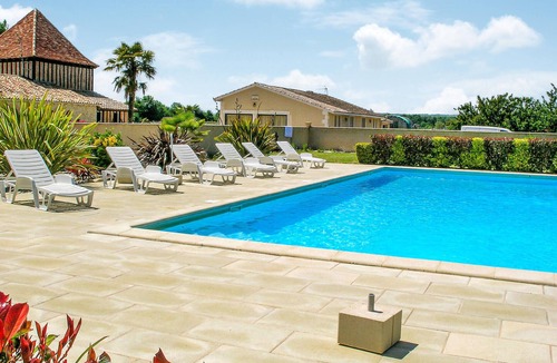 Gardonne House | Amazing home in Gardonne with WiFi