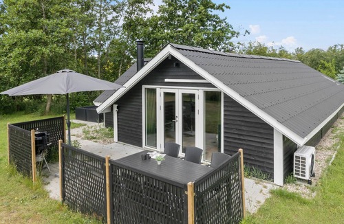 Gedesby House | Amazing home in Gedser with kitchen